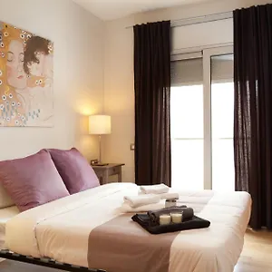 rambla-beach-barcelonastuff-apartments.catalonia-hotels.com/