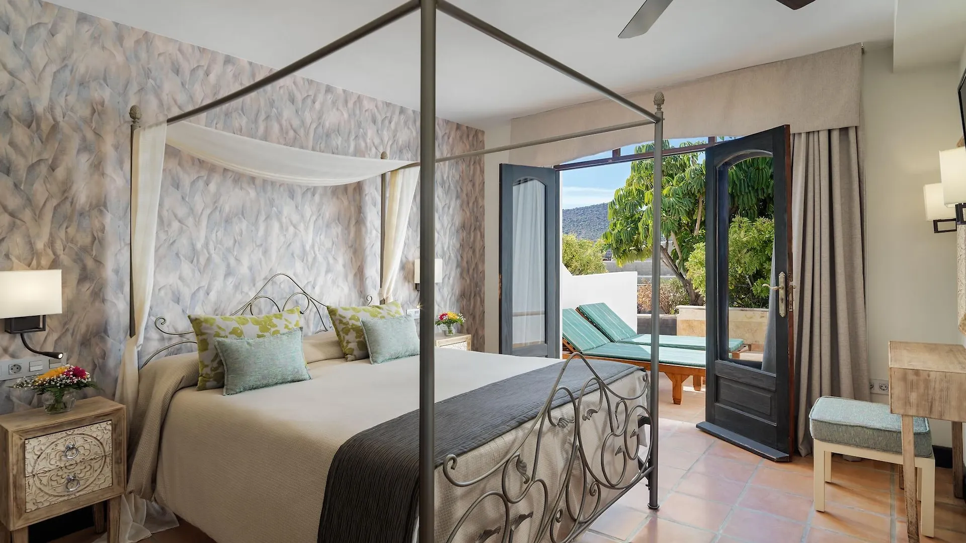 *** Hotel Regency Country Club, Apartments Suites Playa de las Americas  Spain